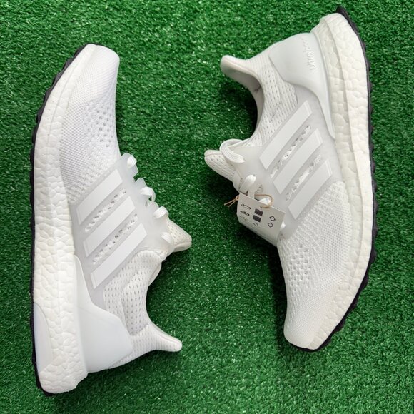 Adidas Ultra Boost 1.0 DNA Triple White Womens Shoes HQ4207 NEW* Size 9 - Picture 4 of 7